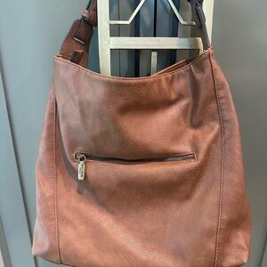 Darcy Marks Elegant Tan Leather Hobo Bag